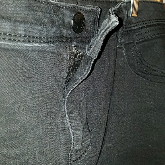 Women's Black Jeans-SOLD - Picture 3 of 3